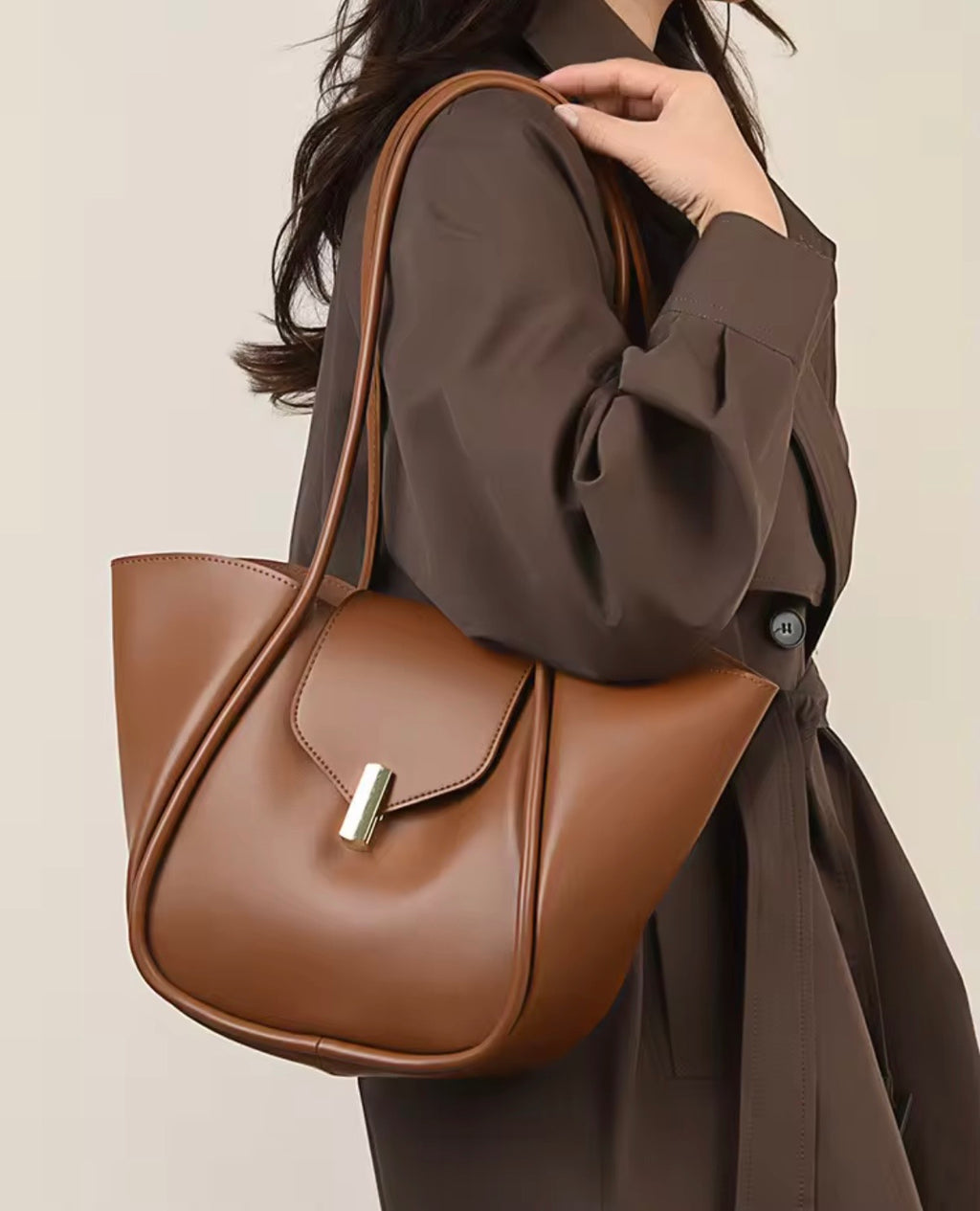 Solevo Signature Sculpt Tote