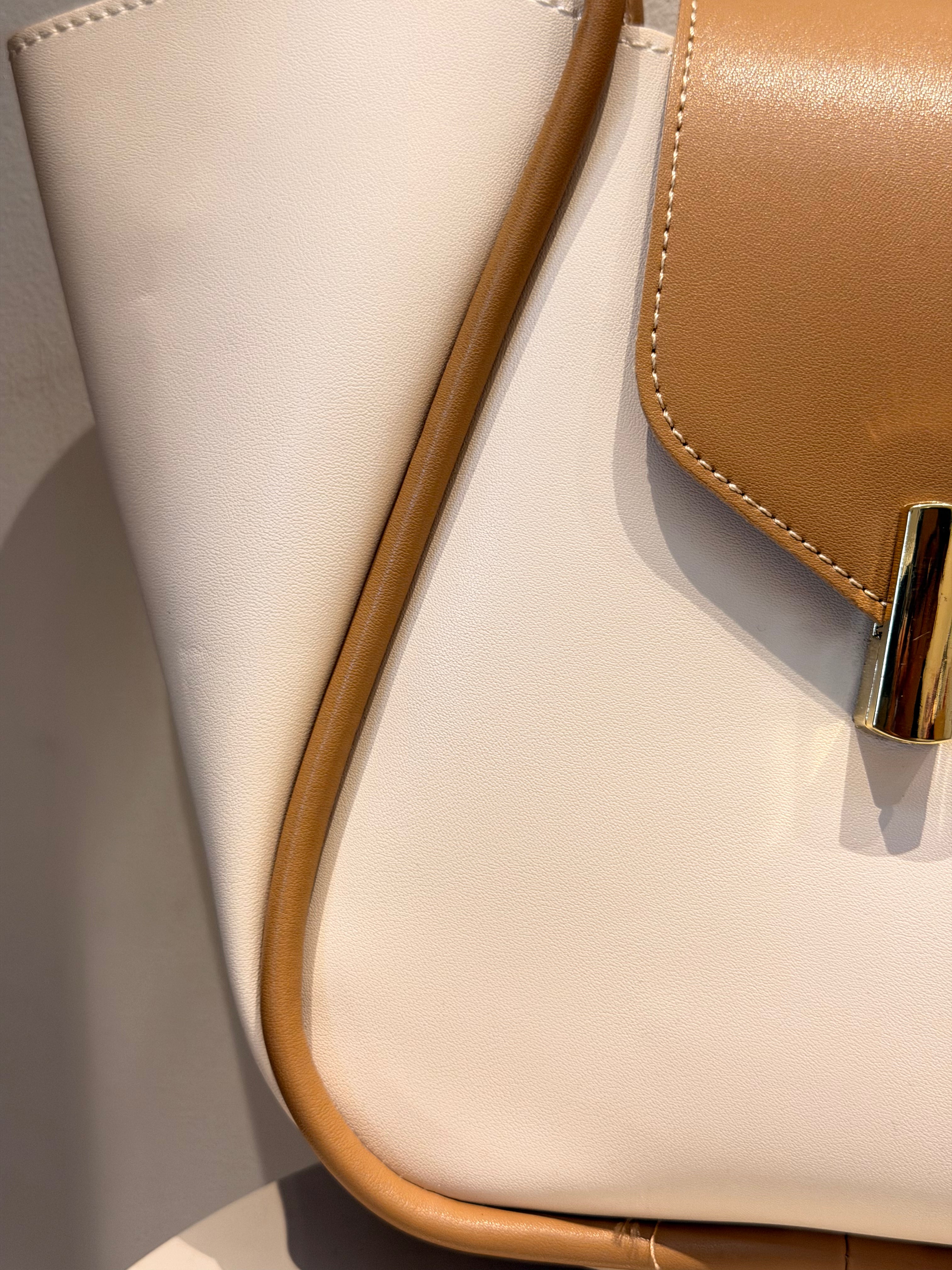 Solevo Signature Sculpt Tote