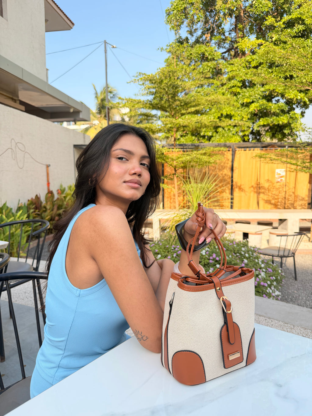The Canvas Valentina